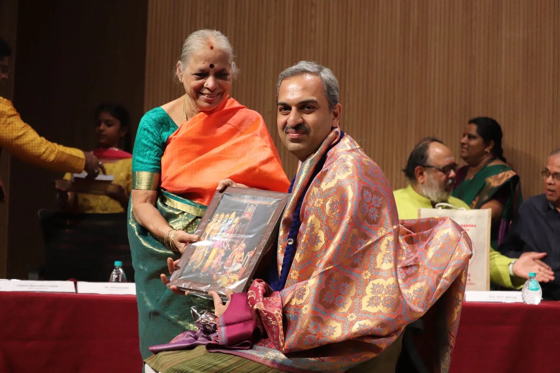 Honoree pair with certificate
