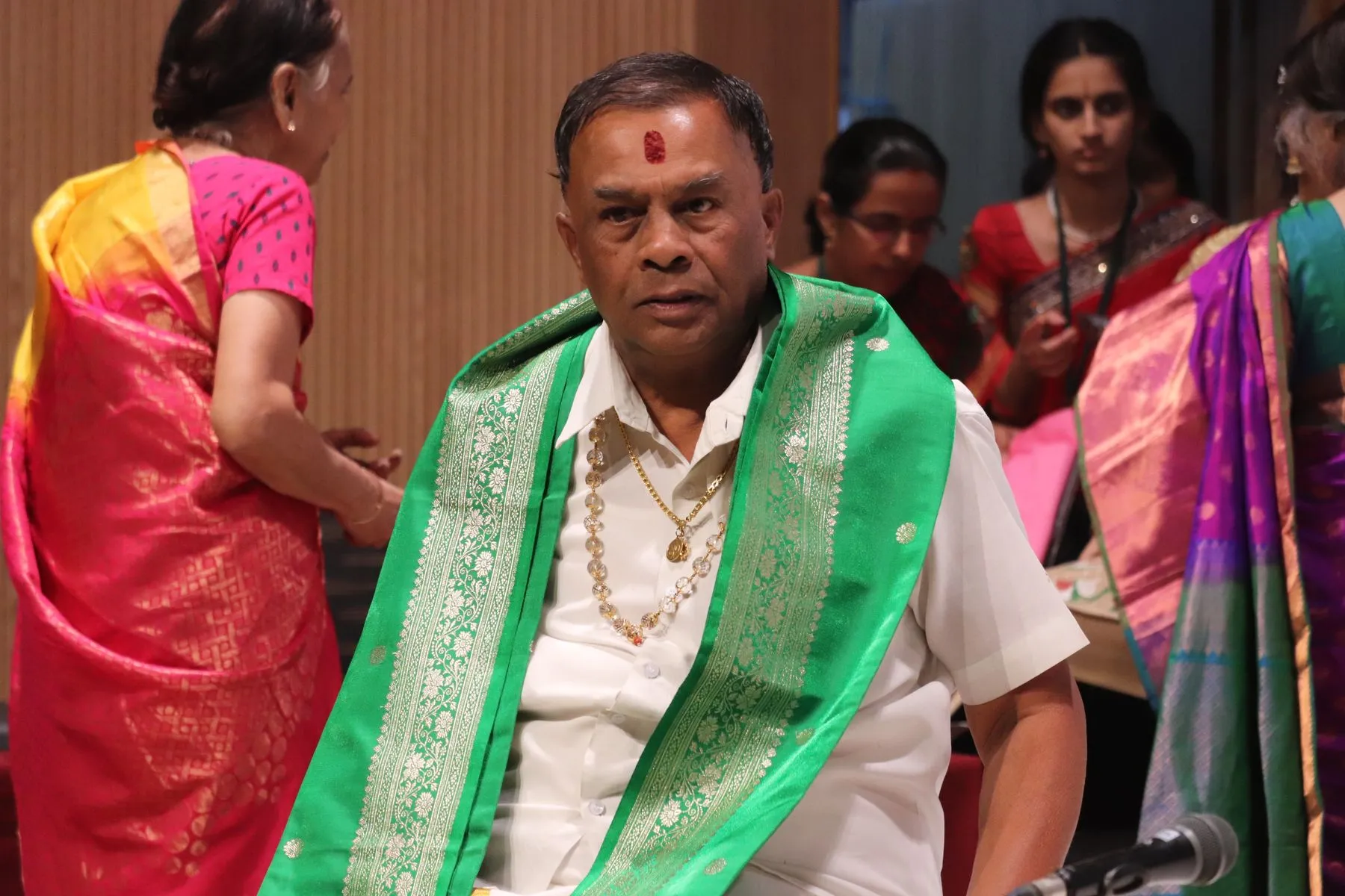 Honoree with shawl