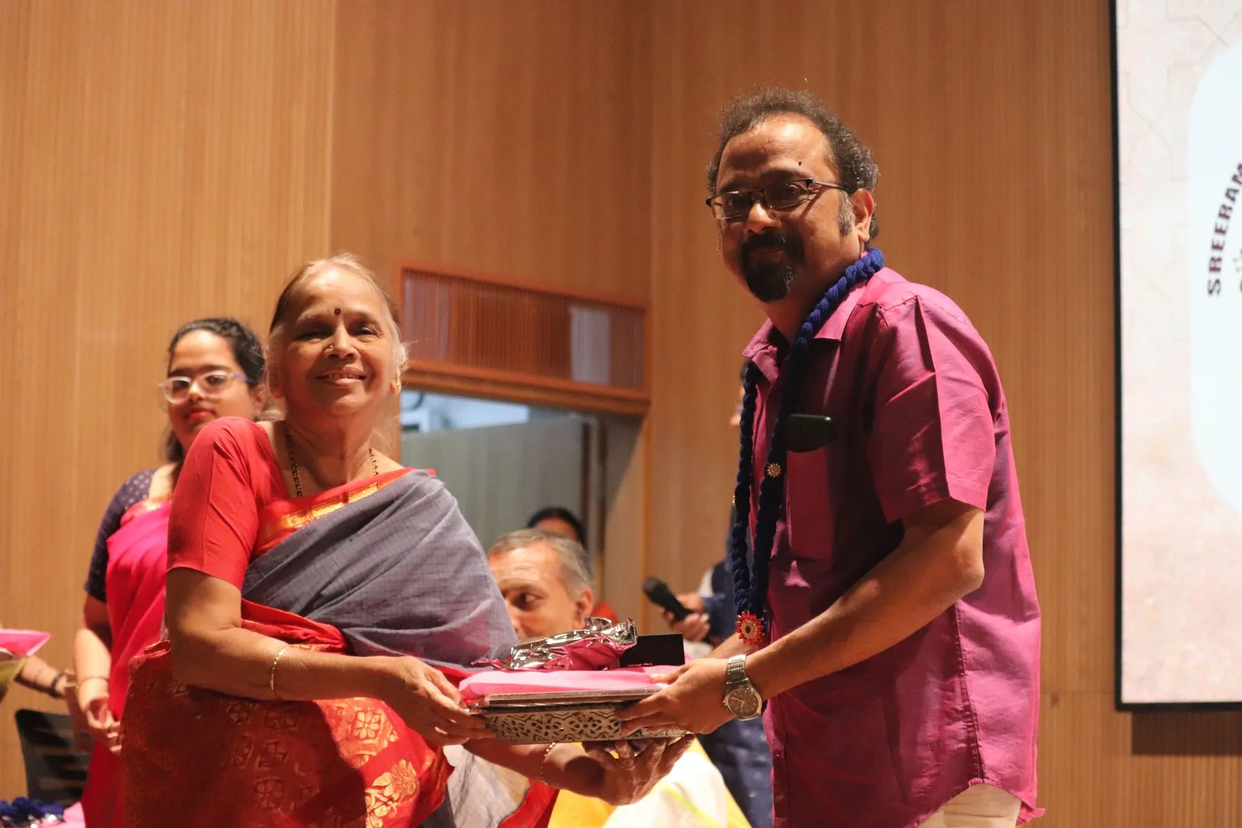 Felicitation smiling